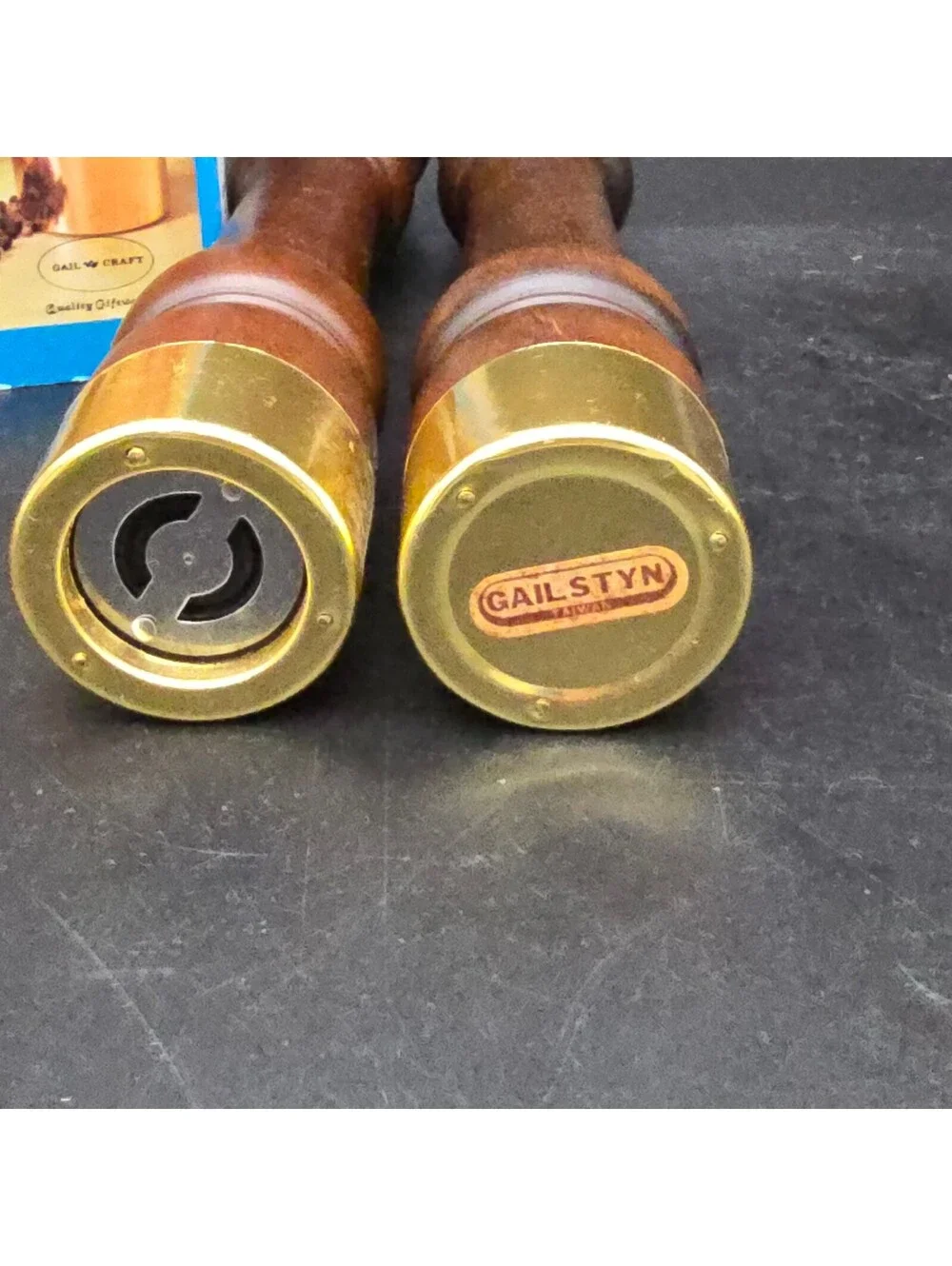 Vintage Gail Craft Wood Salt & Pepper Mill Set 10